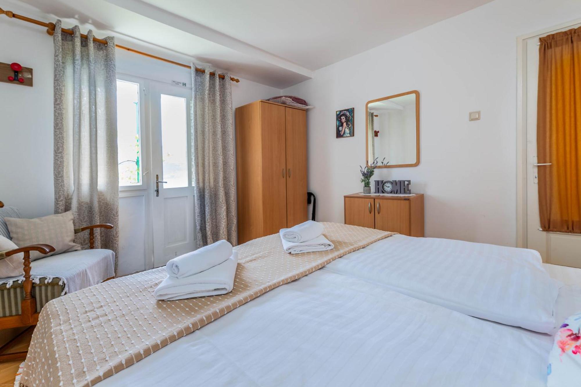 Apartments Katarina Baška Esterno foto